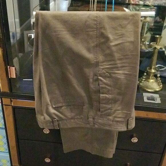 IZOD CHINO MEN'S BROWN PANTS!!! LIKE NEW!!! - Picture 1 of 11